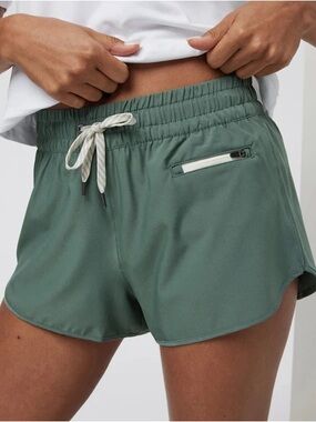 Vuori Clementine 2.0 Short 2.5"